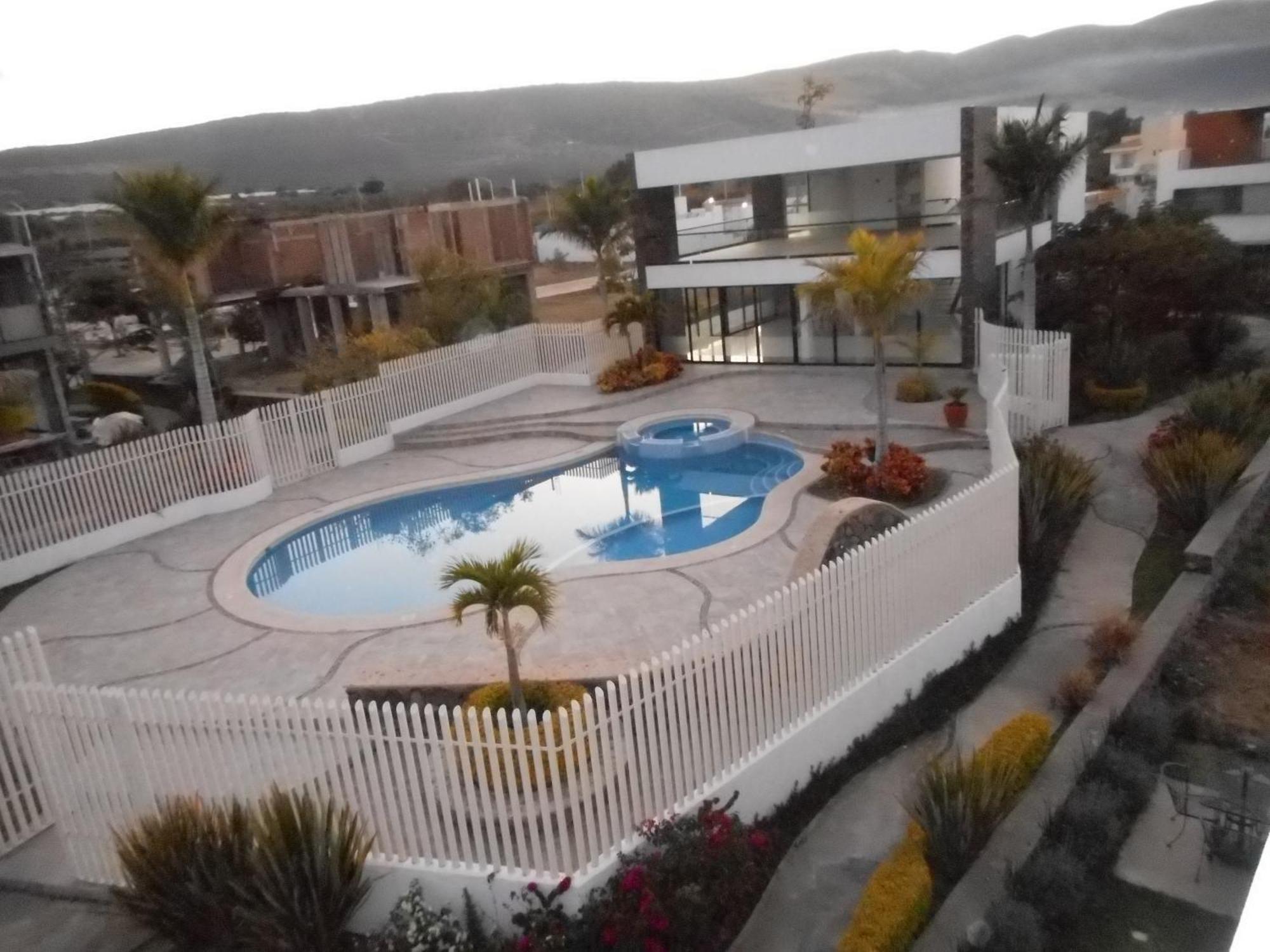 Hermosa Casa En Orilla Del Lago -Zona De Villedos- San Cristobal Zapotitlan Exteriör bild