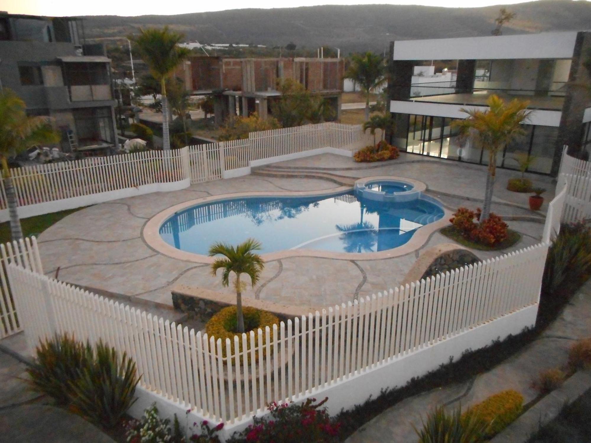 Hermosa Casa En Orilla Del Lago -Zona De Villedos- San Cristobal Zapotitlan Exteriör bild