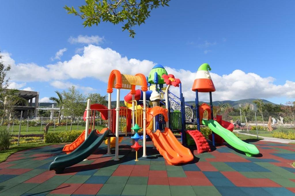 Hermosa Casa En Orilla Del Lago -Zona De Villedos- San Cristobal Zapotitlan Exteriör bild